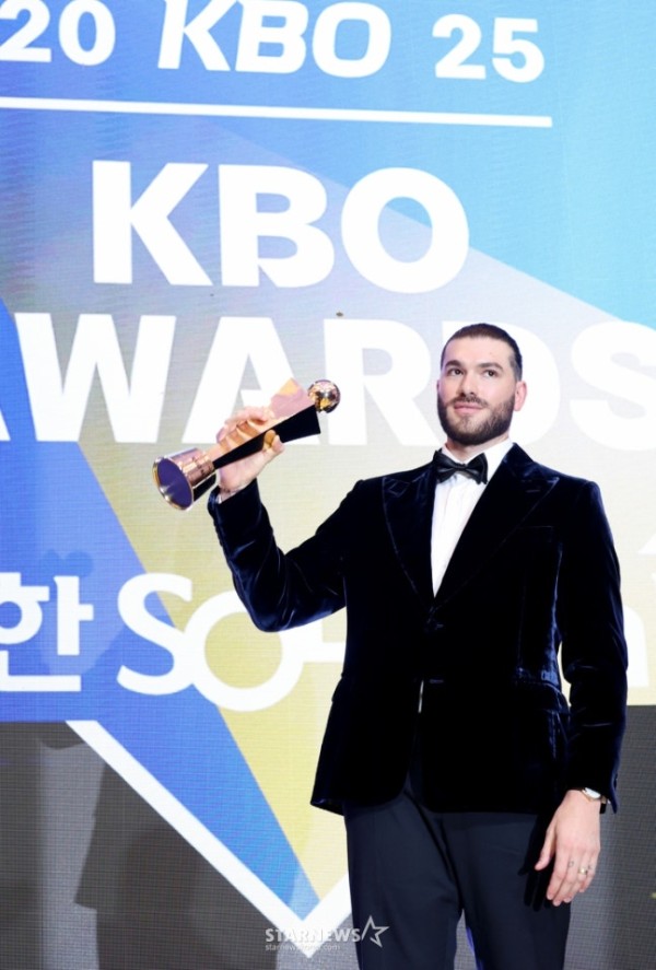 한화 폰세 결국 미국으로 떠났다, 돌연 ALL 일정 취소... '한국 다시 돌아오지 않을 듯'